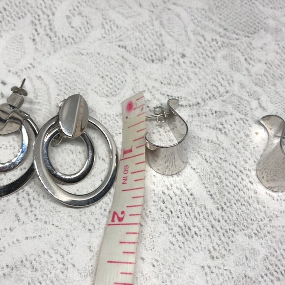 Bundle lot 2 modernist style geometric earrings Napier and Avon - Picture 6 of 6